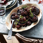 Portabella mushrooms with thyme and red wine