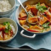 Thai red sweet potato, red pepper and coconut curry