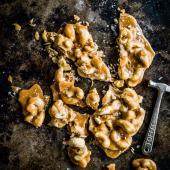 Salted cashew nut brittle