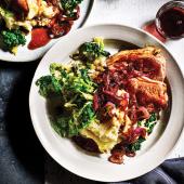 Lamb chops with balsamic onions and mash 