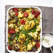5-a-day turmeric traybake chicken