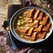 Apple Charlotte pudding