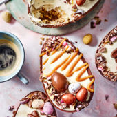 Easter egg cheesecakes