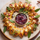 Pigs-in-blankets wreath