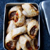 Sausage rolls with harissa and roasted peppers