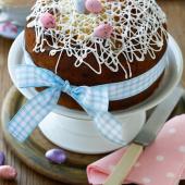 Easter lemon drizzle cake