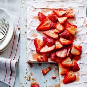 Strawberries and cream no-bake cheesecake