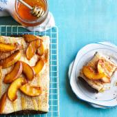 Honey & peach cake with honey crème fraîche icing