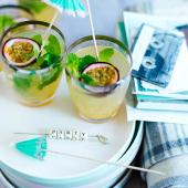 Passion fruit, mint and lime rum cocktails