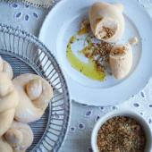 Tomato and fennel rolls 