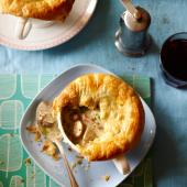 Smoky chicken and mushroom hot pot pie