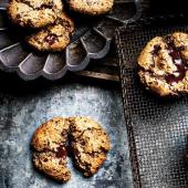 Mini chocolate one-chunk cookies