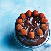 Chocolate simnel cake 