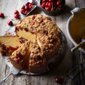 Cherry and amaretti-topped crumble cake