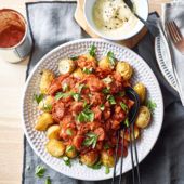 Chorizo patatas bravas