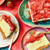 Sticky strawberry and white chocolate slice
