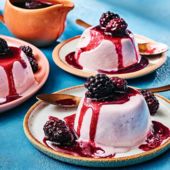 Blackberry and goat's cheese panna cotta