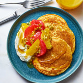 Five-ingredient cottage cheese pancakes