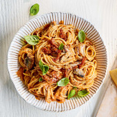 Sun-dried tomato and sardine spaghetti