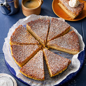 Cinnamon custard impossible pie