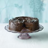 Salted butter caramel cake