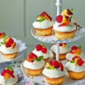 Peach melba cupcakes 