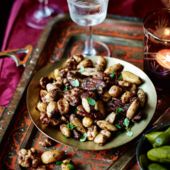 Salty, spicy honey nuts