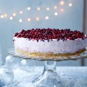 Pomegranate and raspberry cheesecake