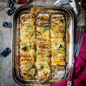 Cheesy domino potatoes