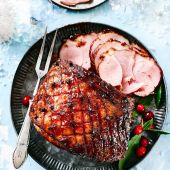 Mulled wine glazed ham