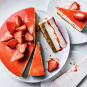 Strawberry and elderflower no-bake cheesecake