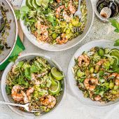 Broccoli and prawn salad with sizzled seeds