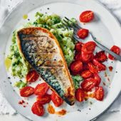 Mackerel and tomatoes with broccoli smash 