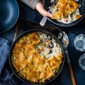 Chicken pot pie with puff pastry croutons 