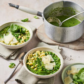 'Pesto' pasta soup