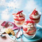 Rhubarb fool