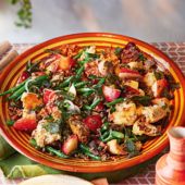 Nectarine and pancetta salad with crispy capers 