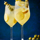 Dirty lemon spritz