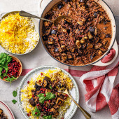 Aubergine, pomegranate molasses and walnut stew