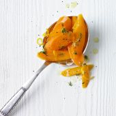 Glazed carrots with orange and thyme