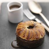 Date and toffee puddings with caramelised bananas