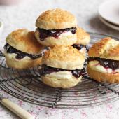 Sugar-topped apple and treacle scones 