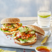 Thai chicken burgers