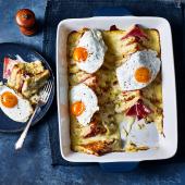 Croque madame brunch bake
