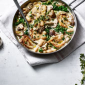 Creamy chicken and mushroom one-pot 