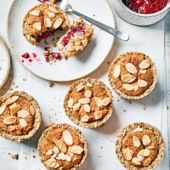 Mini raspberry Bakewell tarts