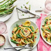 Asparagus carbonara