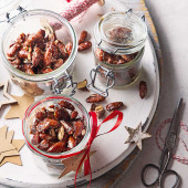 Candied cinnamon almonds