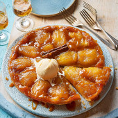 Apple tarte tatin