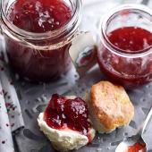 Easy strawberry jam 